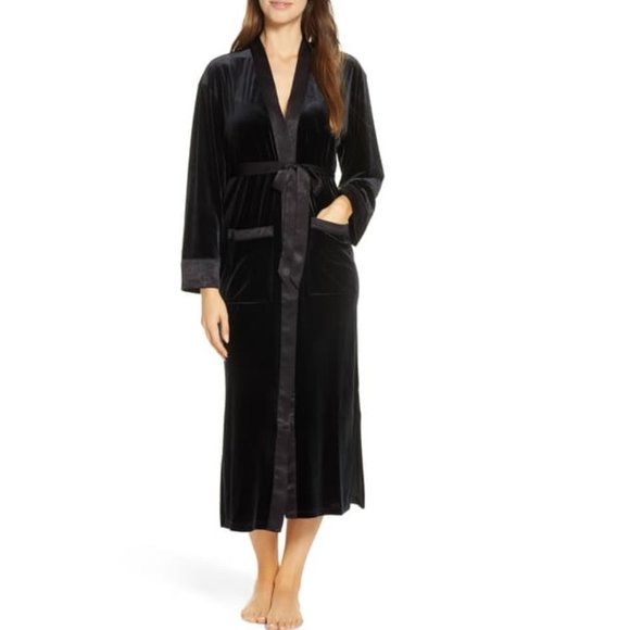 Nordstrom Other - Nordstrom Velour Robe